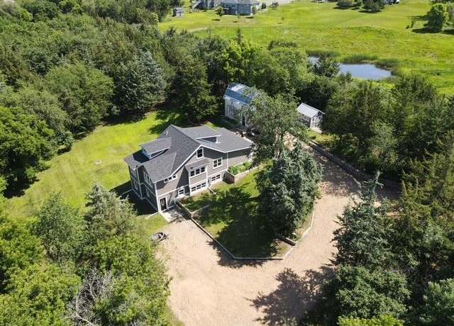 Property at 601 Kingsway Dr, Le Sueur, MN 56058, 5 beds, 4 baths