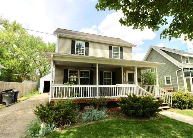 Property at 1032 4th Ave N, Moorhead, MN 56560, 3 beds, 2 baths