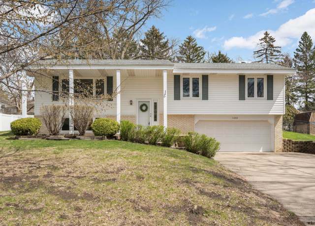 Property at 11203 Radisson Dr, Burnsville, MN 55337, 3 beds, 3 baths