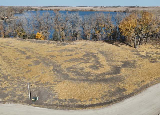 Property at 22 Cottonwood Lake Blvd, Windom, MN 56101
