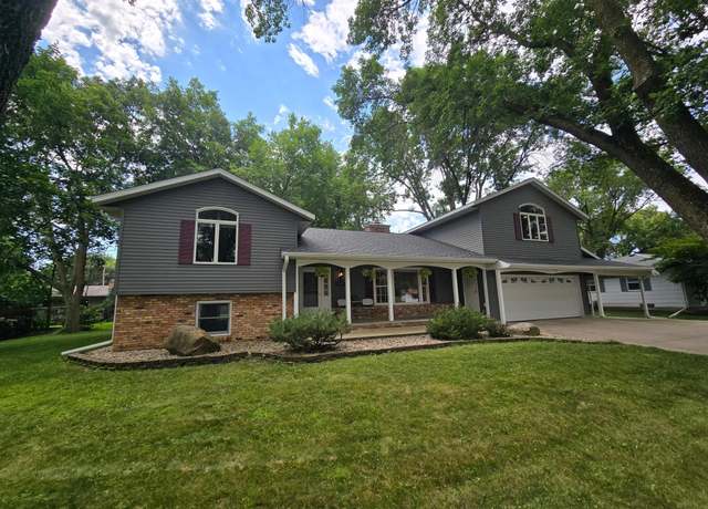 Property at 1459 Grace Ave SW, Willmar, MN 56201, 3 beds, 3 baths
