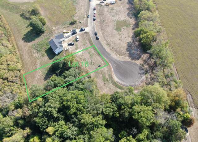 Property at 918 SW 8th St, Pine Island, MN 55963
