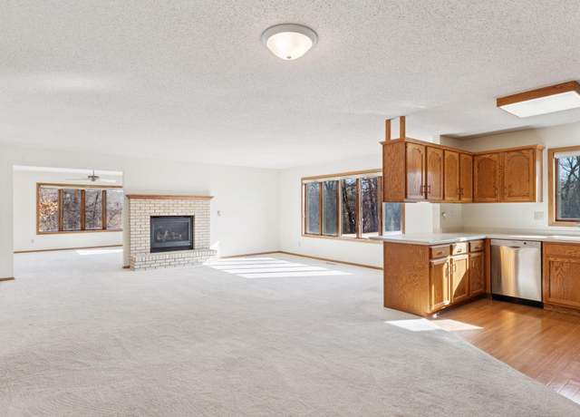 Property at 672 Hi Park Ave, Red Wing, MN 55066, 2 beds, 2 baths