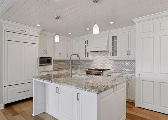 Property at 4558 Aspenwood Trl, Minnetonka, MN 55345, 2 beds, 2 baths