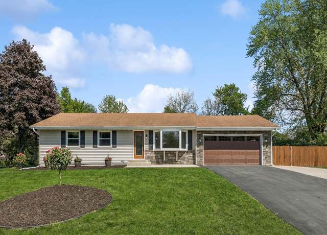Property at 10101 Upton Rd, Bloomington, MN 55431, 4 beds, 3 baths