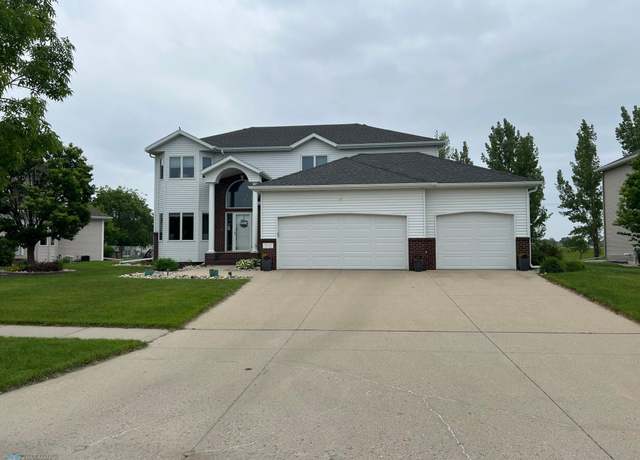 Property at 3110 46th Ave S, Fargo, ND 58104, 6 beds, 4 baths