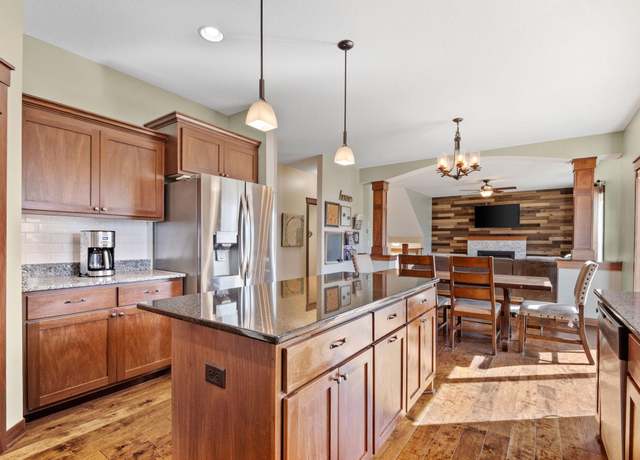 Property at 857 Oakmont Ln, Waconia, MN 55387, 4 beds, 3 baths
