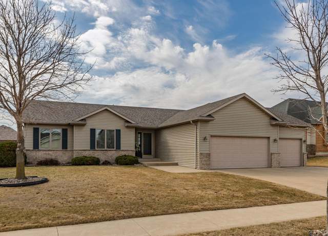 Property at 3646 Nottingham Dr NW, Rochester, MN 55901, 5 beds, 3 baths