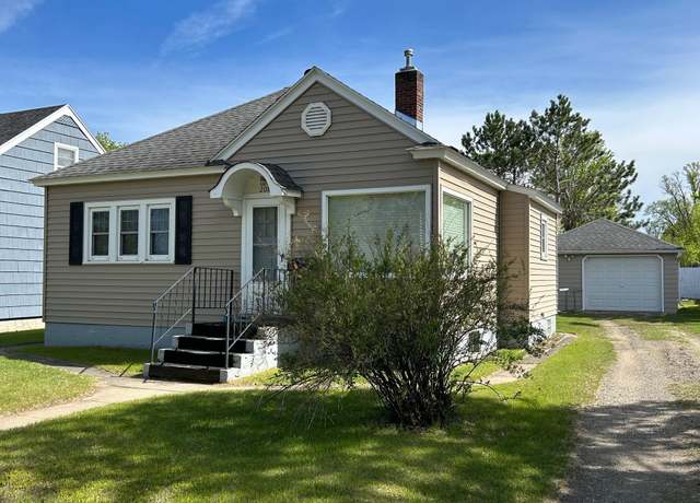 Property at 208 SE 1st St, Grand Rapids, MN 55744, 2 beds, 2 baths