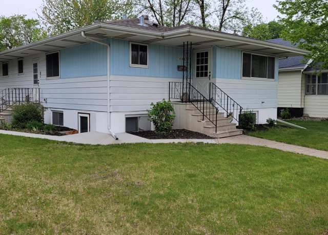 Property at 1606 11th St N, Fargo, ND 58102, 6 beds, 3 baths