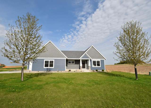 Property at 1800 20th Avenue Cir NE, Kasson, MN 55944, 5 beds, 3 baths