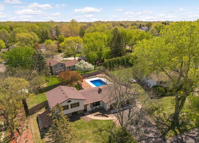 Property at 12929 16th Ave S, Burnsville, MN 55337, 5 beds, 4 baths