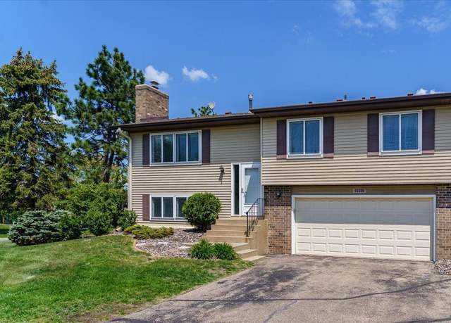 Property at 10326 Balsam Ln, Eden Prairie, MN 55347, 2 beds, 2 baths