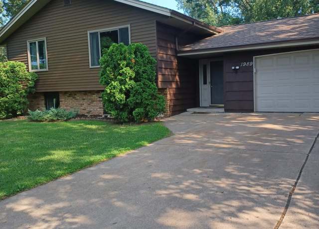 Property at 1989 Birch St, Lino Lakes, MN 55038, 4 beds, 2 baths