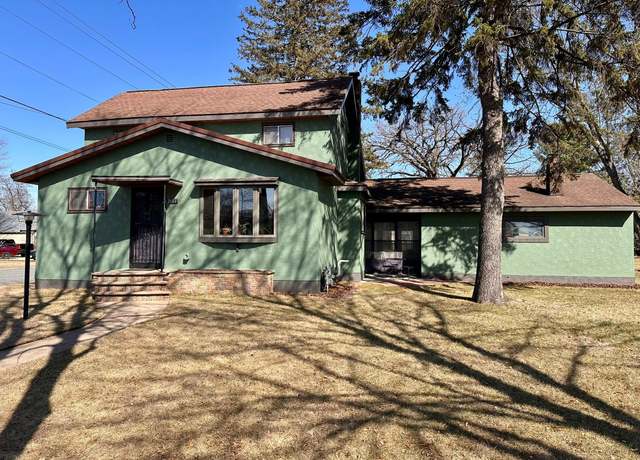Property at 2004 2nd St E, Menomonie, WI 54751, 3 beds, 1 bath