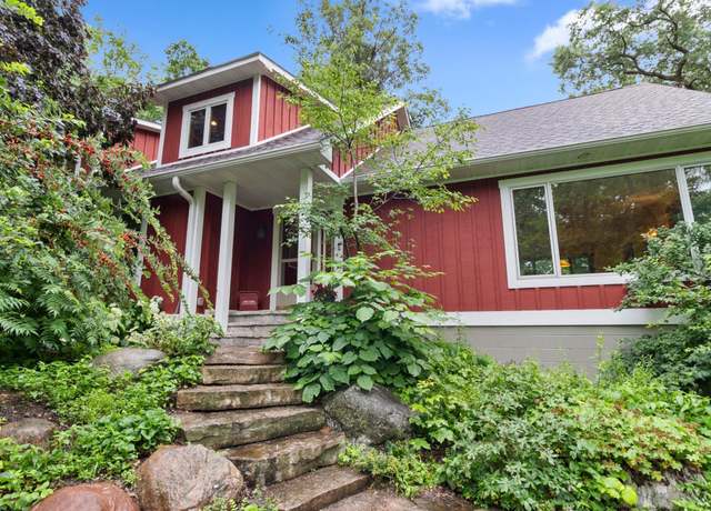 Property at 1116 Woodland Trl, Northfield, MN 55057, 5 beds, 3 baths