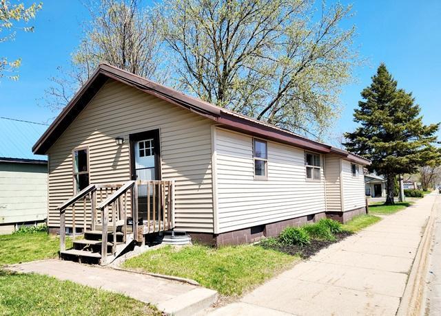 Property at 502 NW 7th Ave, Grand Rapids, MN 55744, 2 beds, 2 baths
