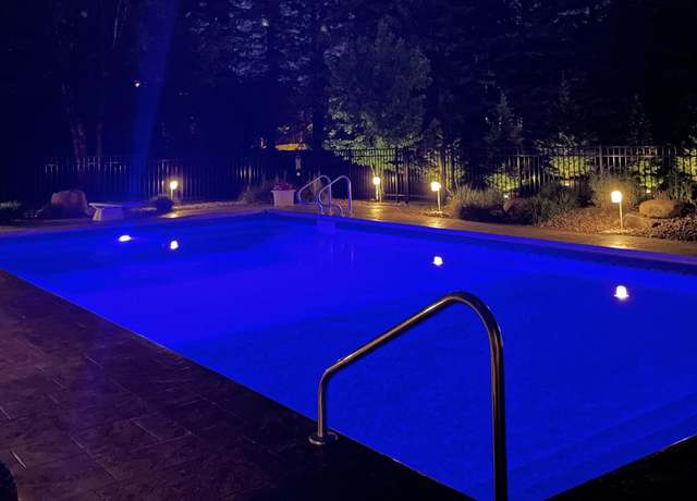 Property at 6707 Highland Hills Ln S, Cottage Grove, MN 55016, 5 beds, 4 baths
