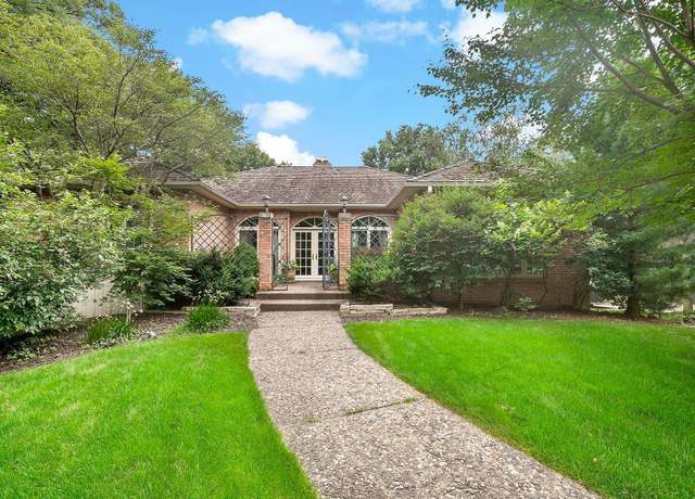 Property at 7444 Shannon Dr, Edina, MN 55439, 4 beds, 5 baths