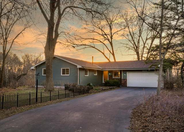 Property at 2510 Gershwin Ave N, Oakdale, MN 55128, 4 beds, 3 baths