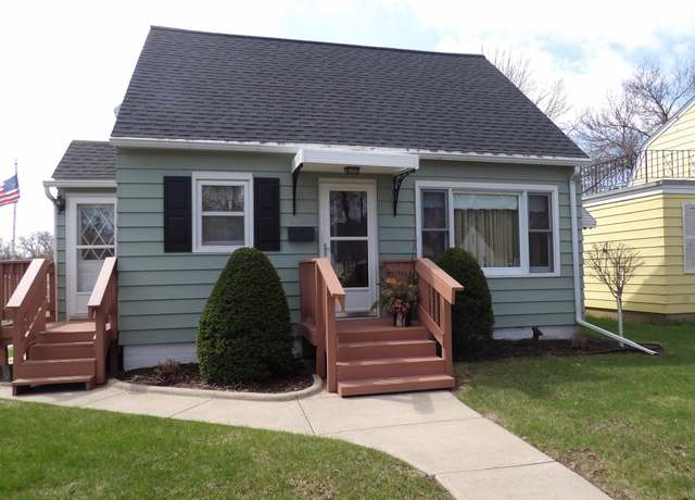 Property at 1005 13th Ave SW, Austin, MN 55912, 3 beds, 2 baths