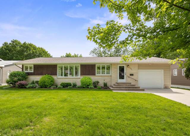 Property at 1045 Jefferson St SE, Hutchinson, MN 55350, 3 beds, 2 baths