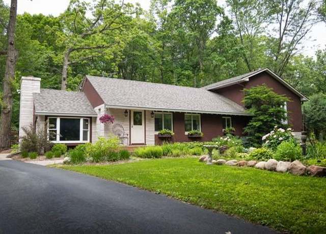 Property at 58280 County Road 21, Zumbro Falls, MN 55991, 4 beds, 2 baths