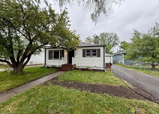 Property at 612 16th St N, Moorhead, MN 56560, 2 beds, 1 bath