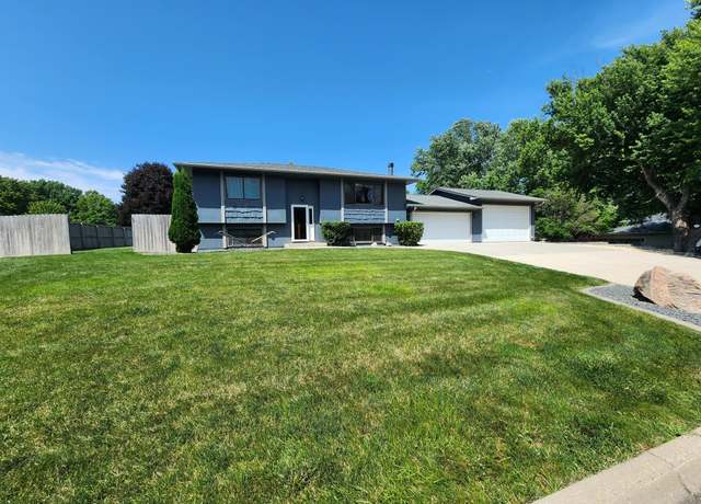 Property at 4816 W 141st St, Savage, MN 55378, 3 beds, 2 baths
