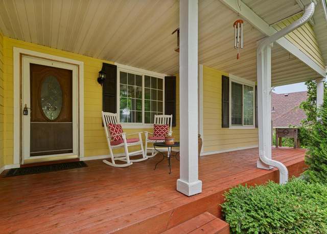 Property at 1809 Michigan Dr, Northfield, MN 55057, 5 beds, 3 baths