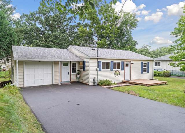 Property at 405 Warner Ave S, Willernie, MN 55090, 4 beds, 2 baths