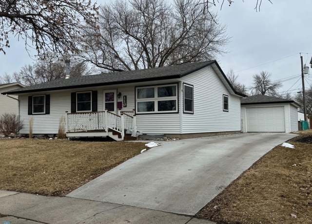 Property at 110 9th Ave E, West Fargo, ND 58078, 4 beds, 2 baths