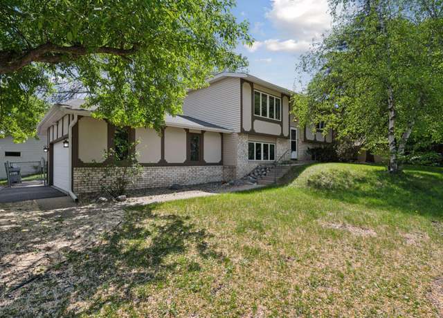 Property at 17427 Cherry Dr, Eden Prairie, MN 55346, 4 beds, 2 baths
