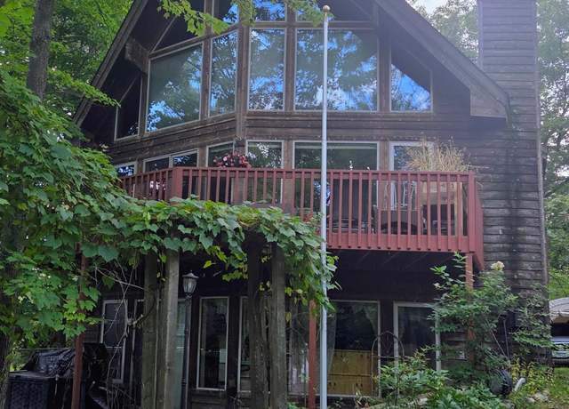 Property at 60 Polk St, Cohasset, MN 55721, 3 beds, 3 baths