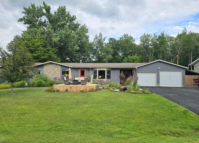 Property at 1513 9th Ave E, International Falls, MN 56649, 3 beds, 2 baths