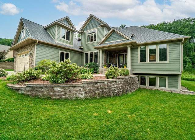 Property at 4616 Oakwood Hills Pkwy, Eau Claire, WI 54701, 4 beds, 5 baths