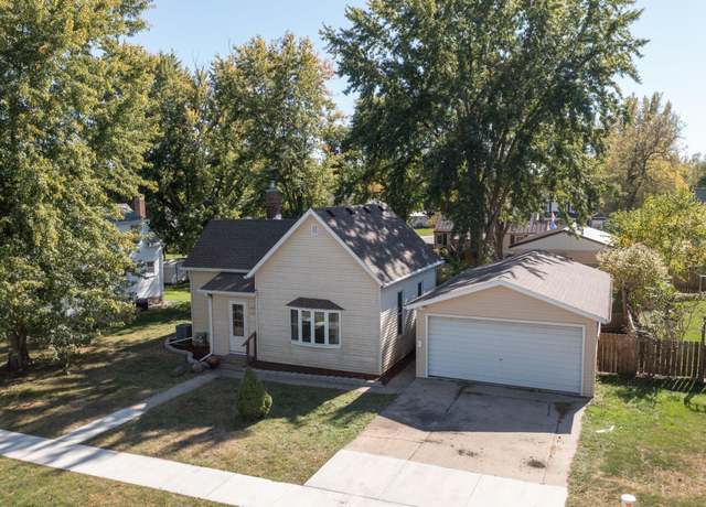 Property at 405 4th St SW, Pine Island, MN 55963, 2 beds, 1 bath