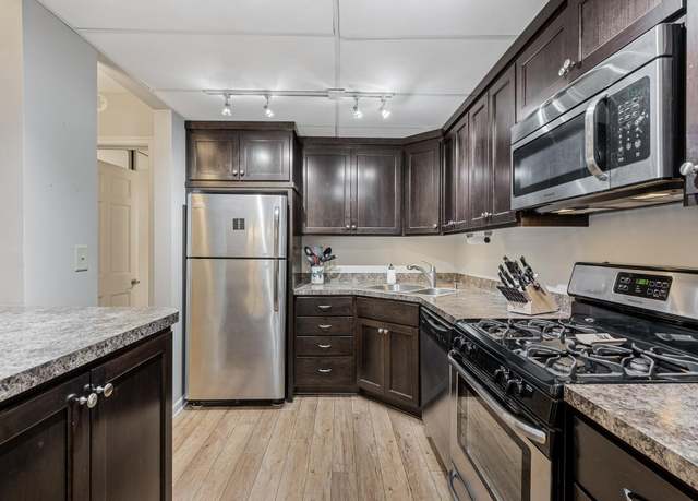 Property at 6710 Vernon Ave S #113, Edina, MN 55436, 1 bed, 1 bath