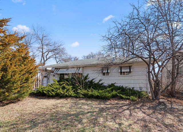 Property at 5608 Vera Cruz Ave N, Crystal, MN 55429, 2 beds, 2 baths