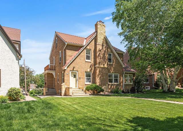 Property at 1651 Highland Pkwy, Saint Paul, MN 55116, 3 beds, 2 baths