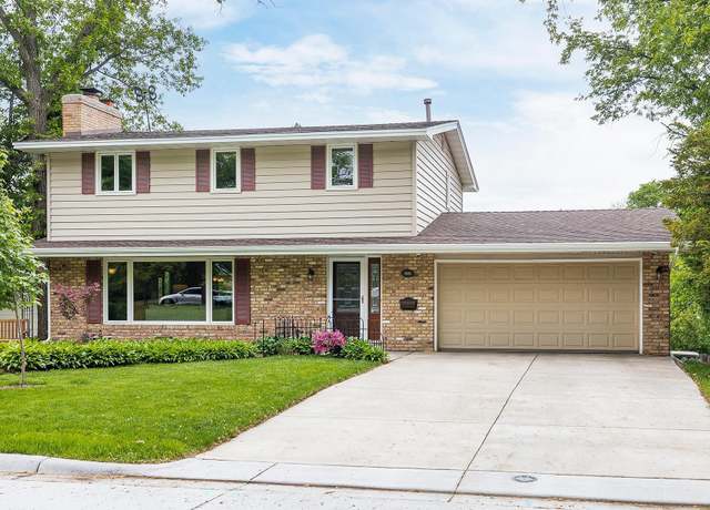 Property at 6504 Warren Ave S, Edina, MN 55439, 3 beds, 3 baths