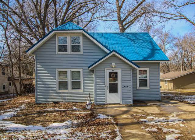 Property at 916 Kenwood St, Alexandria, MN 56308, 2 beds, 1 bath