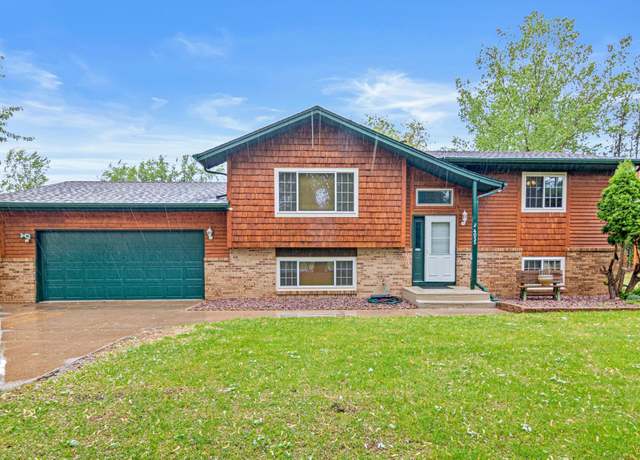 Property at 4055 225th Ln NE, East Bethel, MN 55011, 4 beds, 2 baths