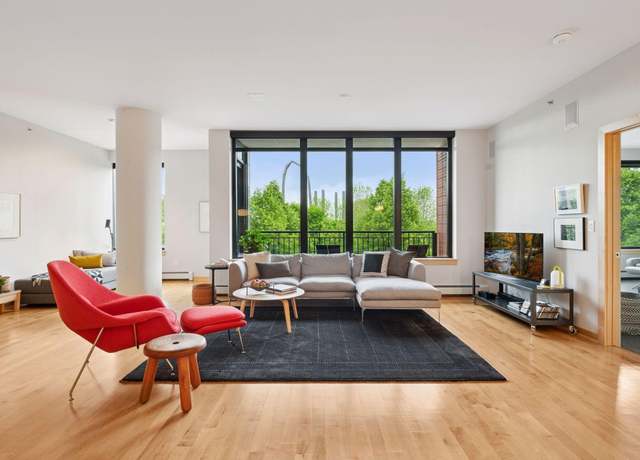 Property at 215 10th Ave S #312, Minneapolis, MN 55415, 3 beds, 3 baths