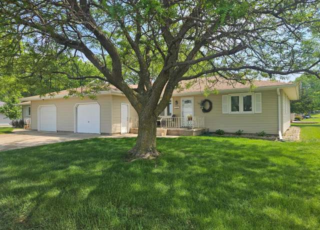 Property at 1427 Canary Dr, Albert Lea, MN 56007, 2 beds, 2 baths