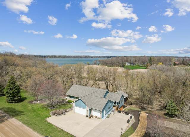 Property at 290 2nd St SW, Buffalo, MN 55313, 6 beds, 4 baths
