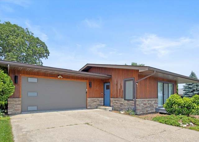 Property at 204 W Indiana St, Lake City, MN 55041, 2 beds, 2 baths