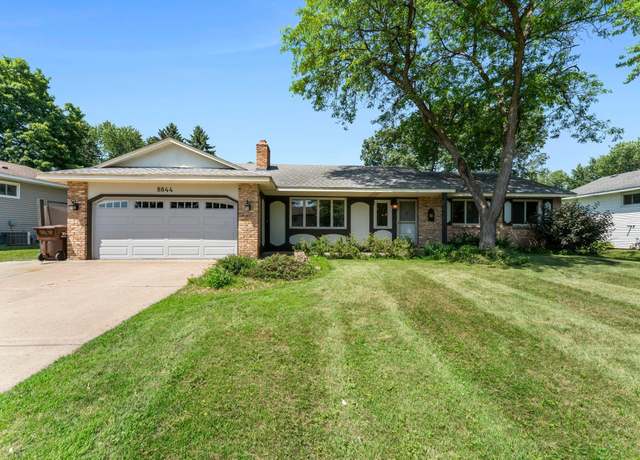 Property at 8844 75th St S, Cottage Grove, MN 55016, 4 beds, 3 baths