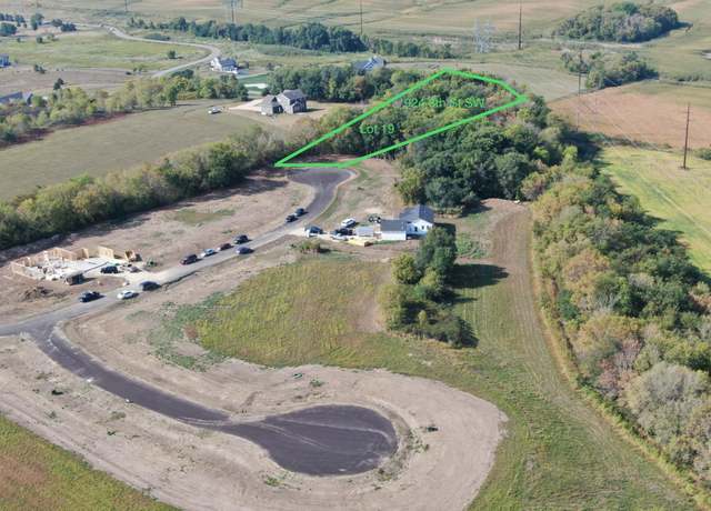 Property at 924 SW 8th St, Pine Island, MN 55963