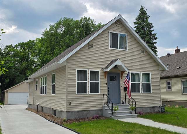 Property at 1442 11th Ave S, Fargo, ND 58103, 4 beds, 3 baths